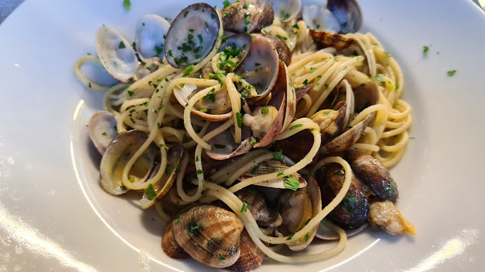 Spaghetti e Vongole, Ristorante Pizzeria